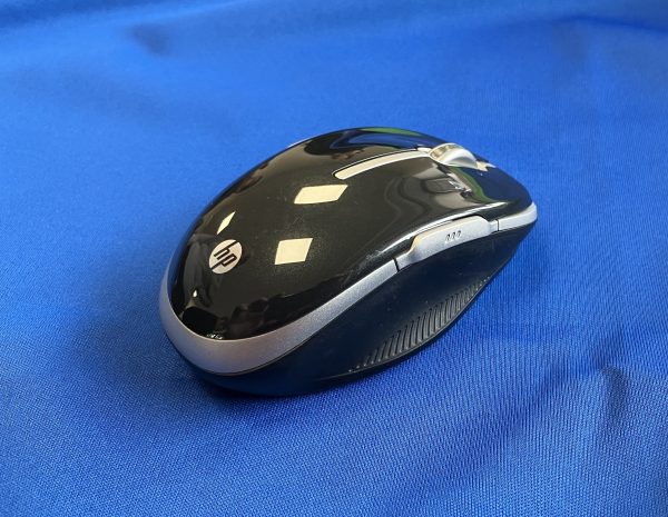 HP wireless Black and silver Mouse